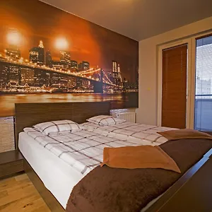 https://apartament-polar.poznan-hotels.com